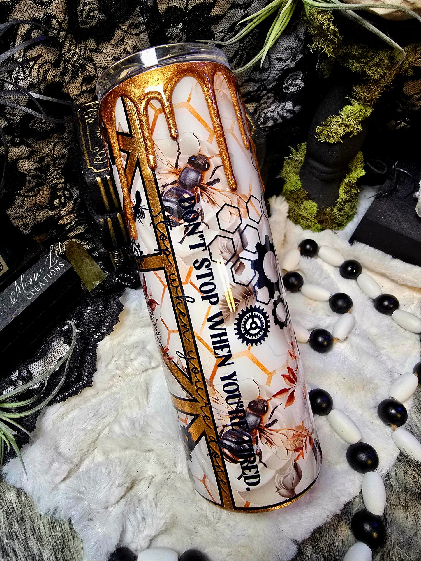 30oz White Bee cup