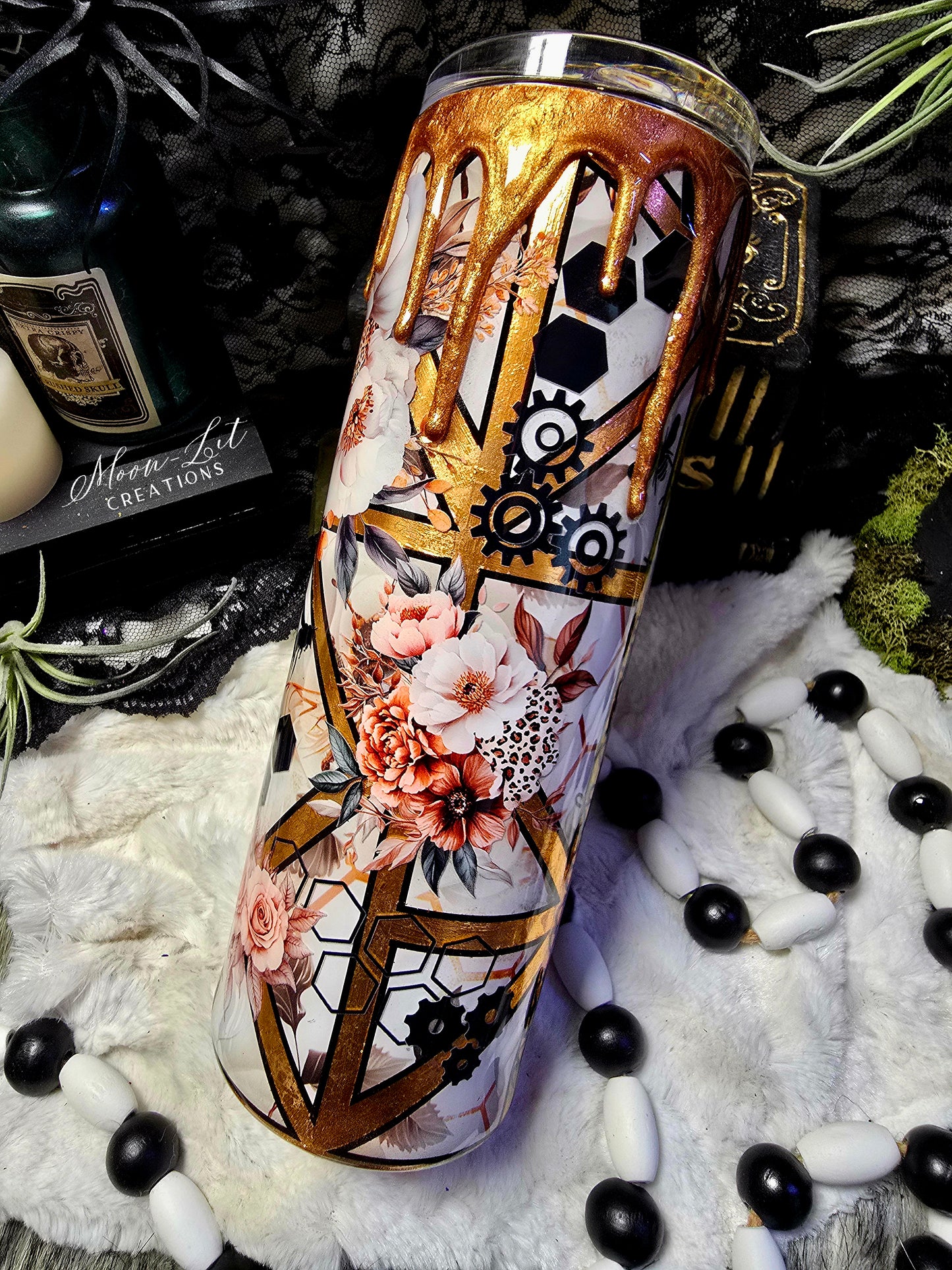 30oz White Bee cup